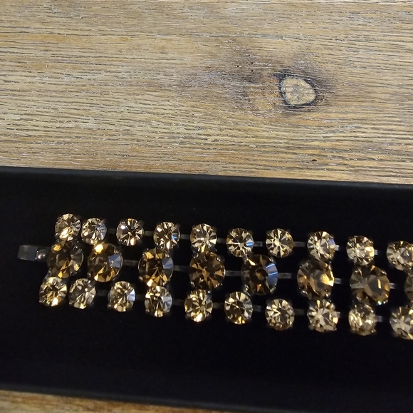 Estate Vintage Juliana Amber Glass Rivoli 3 Row Gold Tone Bracelet - Picture 4 of 12